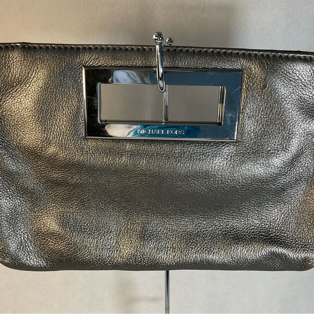MICHAEL KORS Silver Pewter Metallic Berkley Clutch